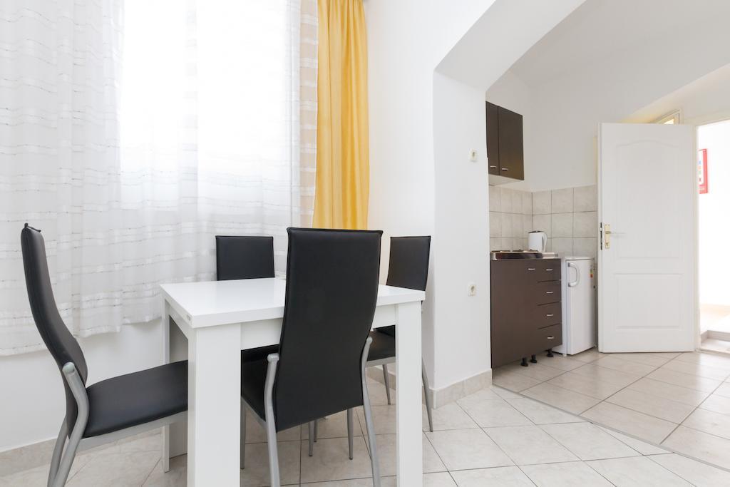 Apartment Pauk Split Bilik gambar